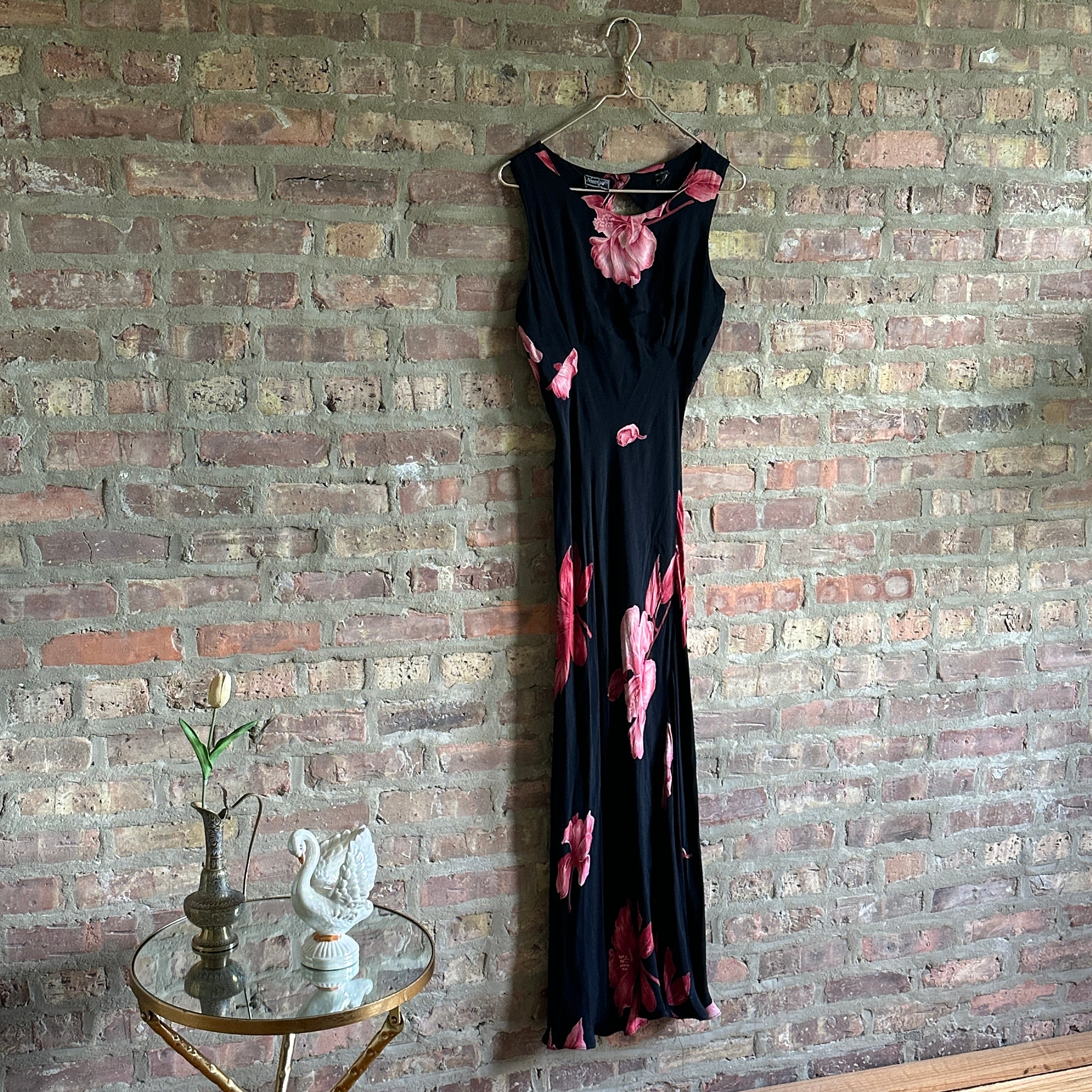 90s Black & Coral Floral Maxi Dress (S/M)