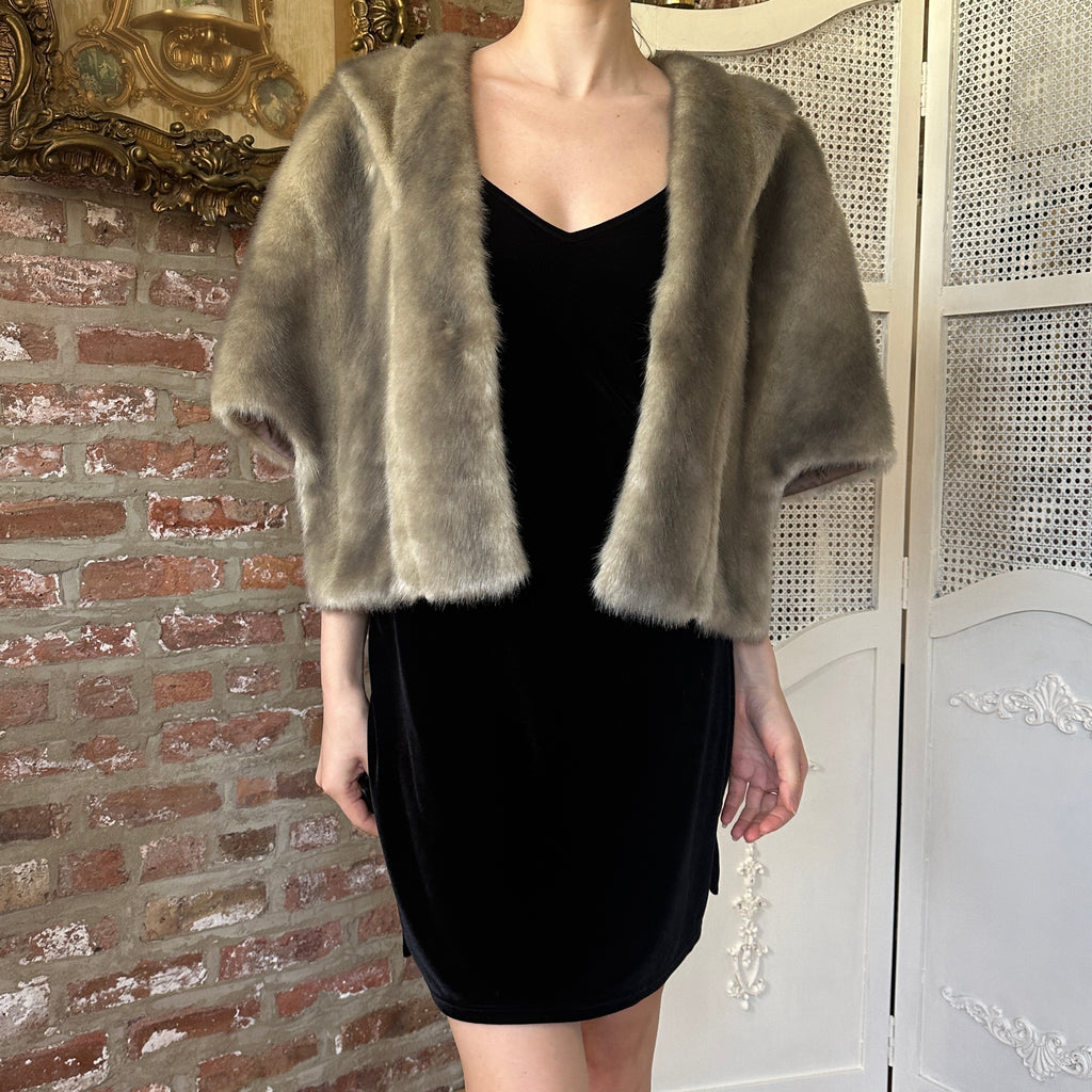 Vintage Grey Faux Fur Shawl (OS)