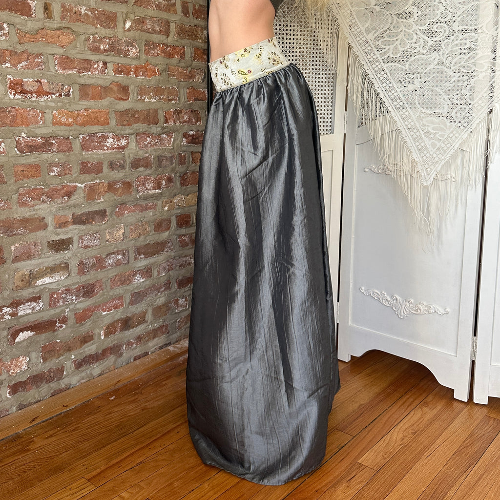 Vintage Silver Taffeta Maxi Skirt (XS/S)