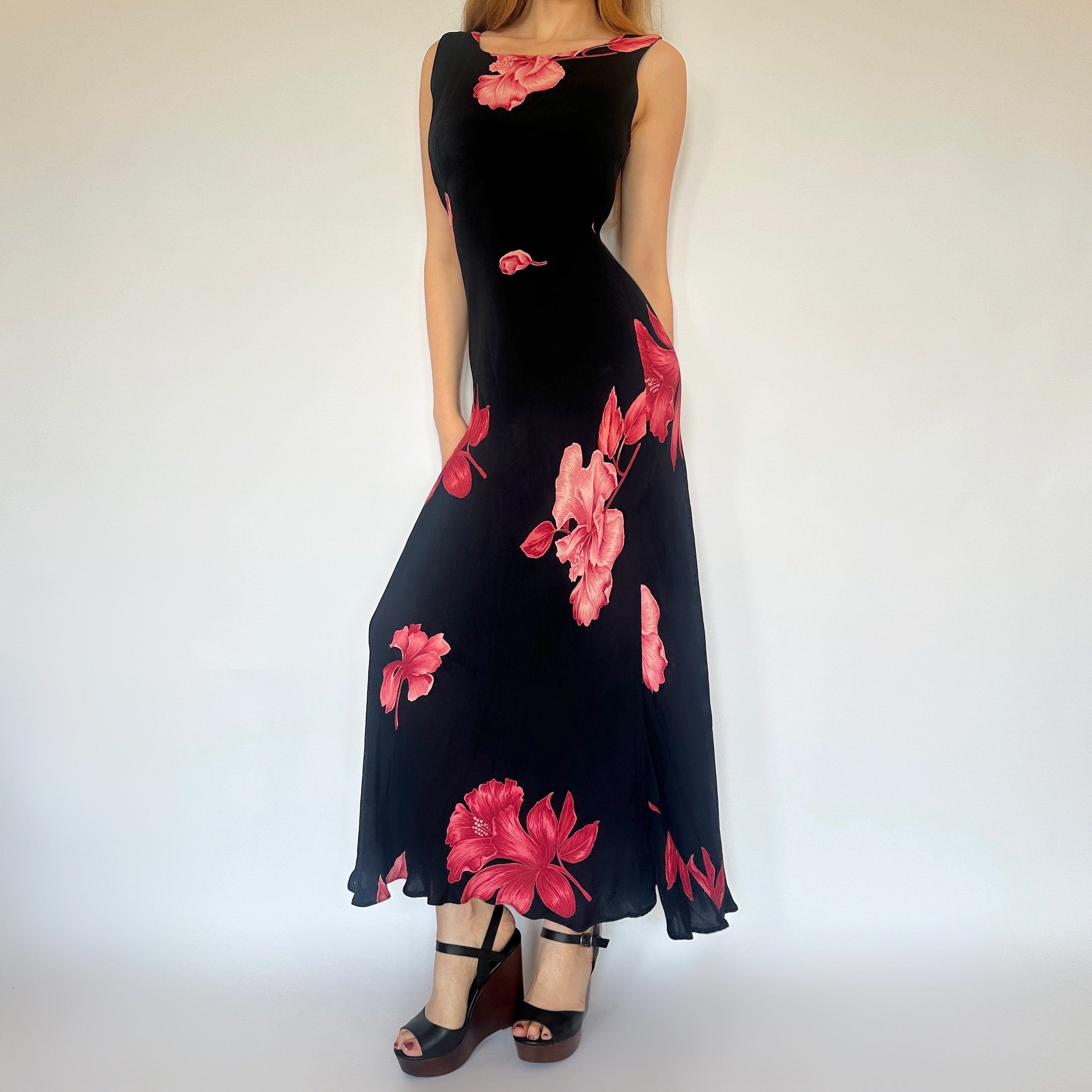 90s Black & Coral Floral Maxi Dress (S/M)