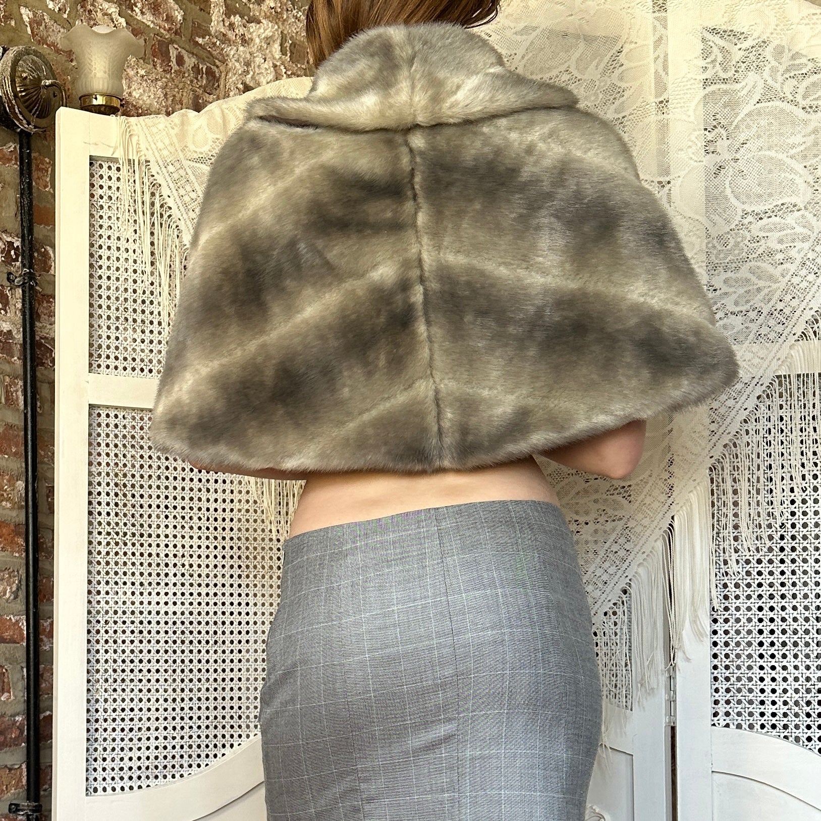 Vintage Grey Faux Fur Shawl (OS)