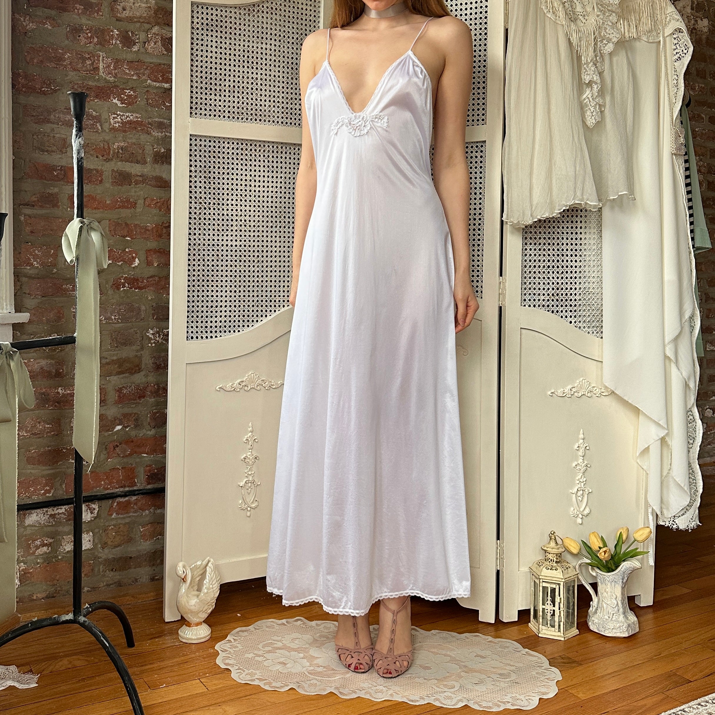 Vintage White Deep Plunge Slip Dress (M/L)