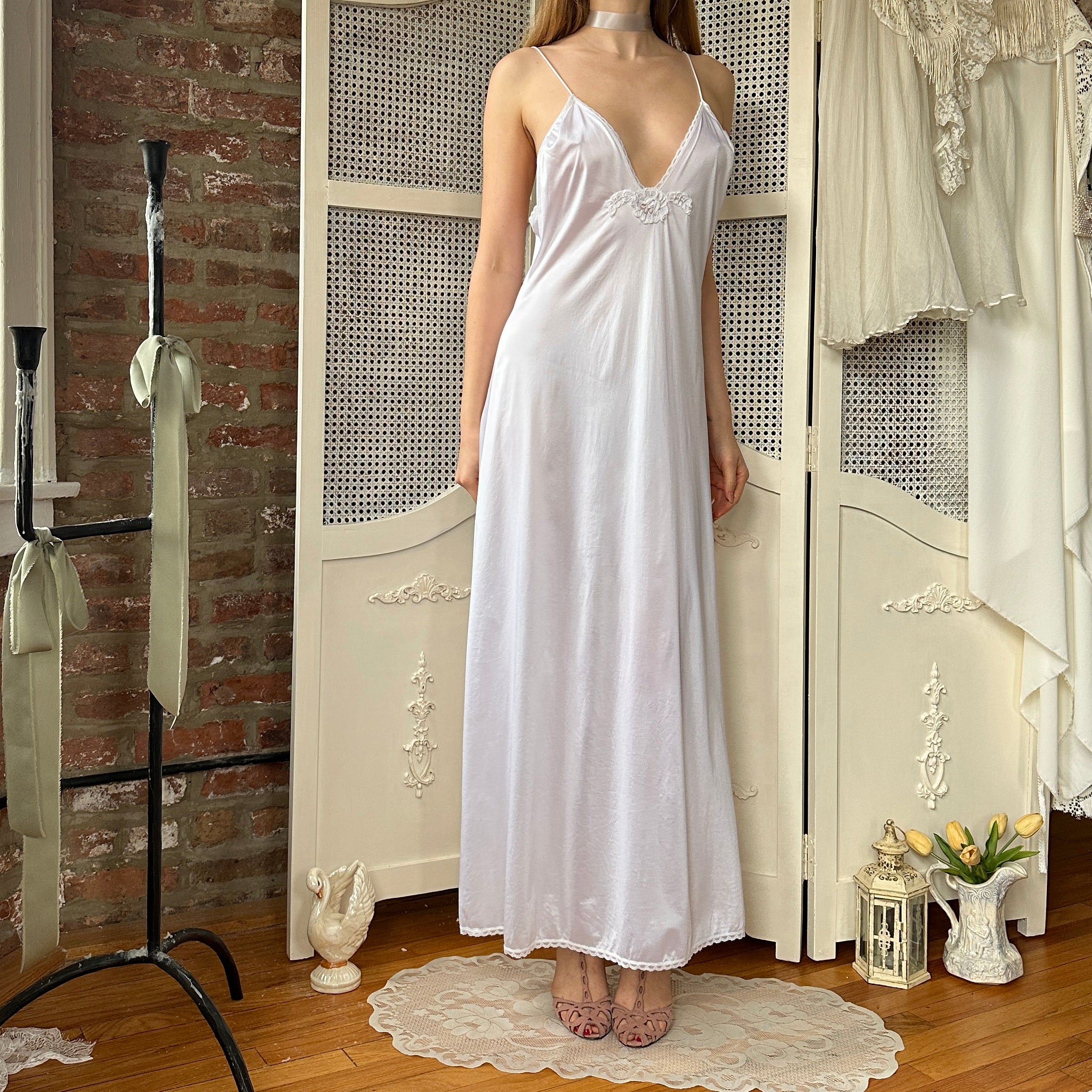 Vintage White Deep Plunge Slip Dress (M/L)